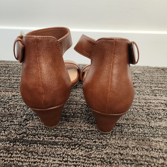 Tan Paige Fioni sandals Size 9 - Picture 3 of 9